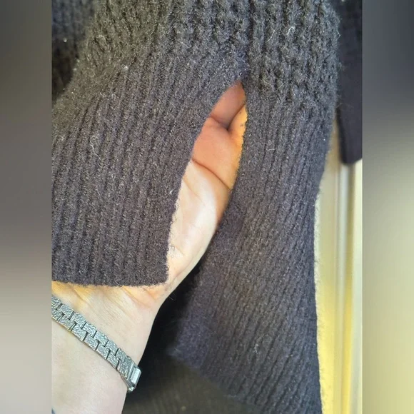 NWT FREE PEOPLE Oversized Black Waffle-Knit Slouchy Sweater • V-Neck • Fit S–3XL - Picture 11 of 13